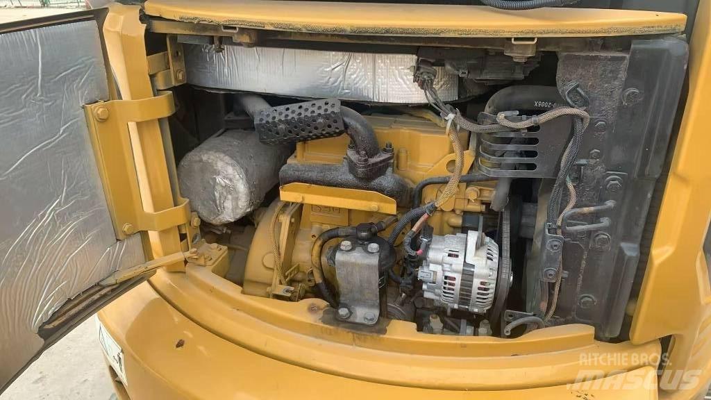 CAT 303 대형 굴삭기 29톤 이상