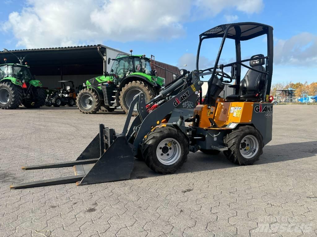 GiANT G 1200  스키드로더