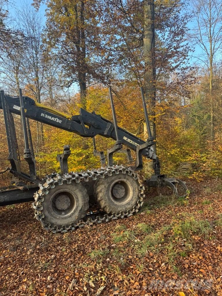 Komatsu 875 원목 포워더