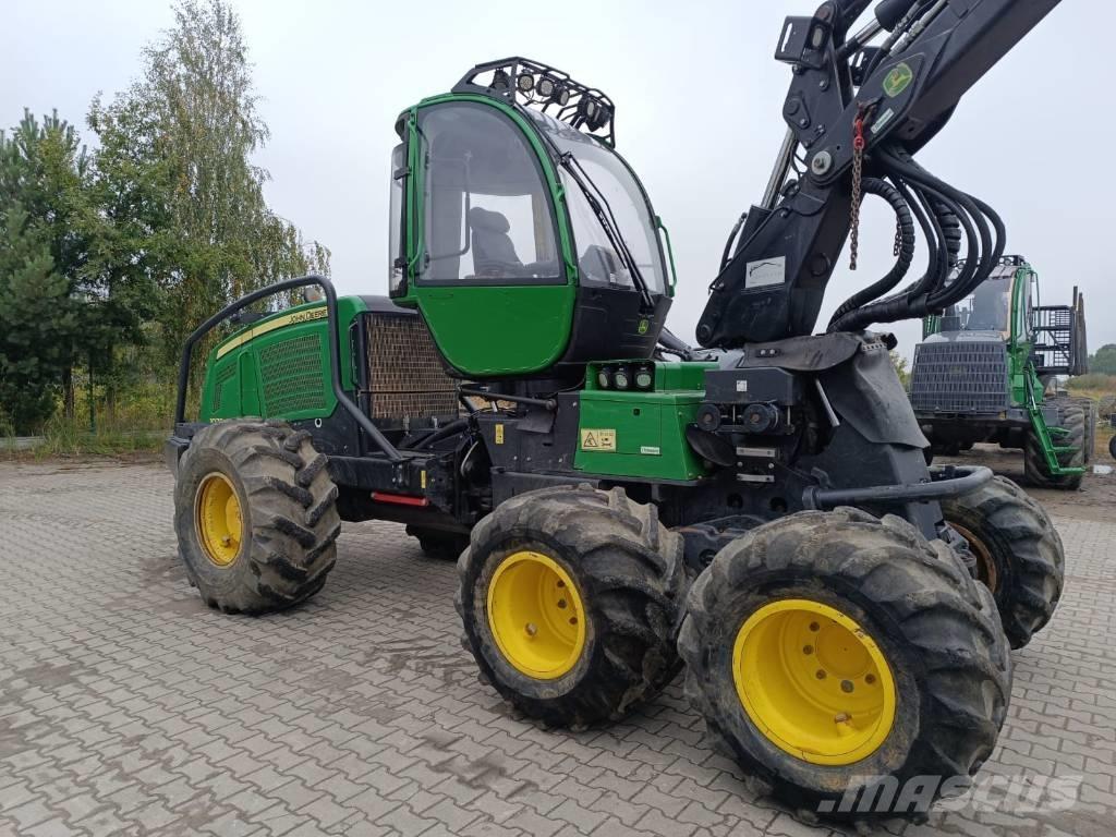 John Deere 1070 E 원목 하베스터