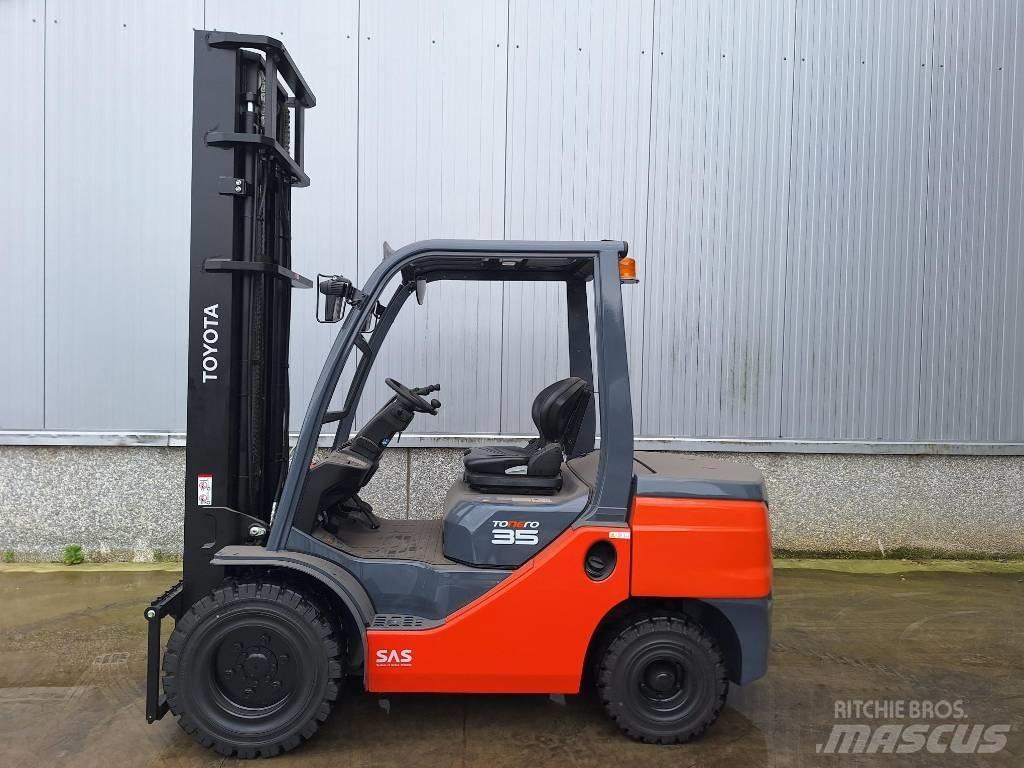 Toyota 52-2 FD JF 35 디젤 지게차