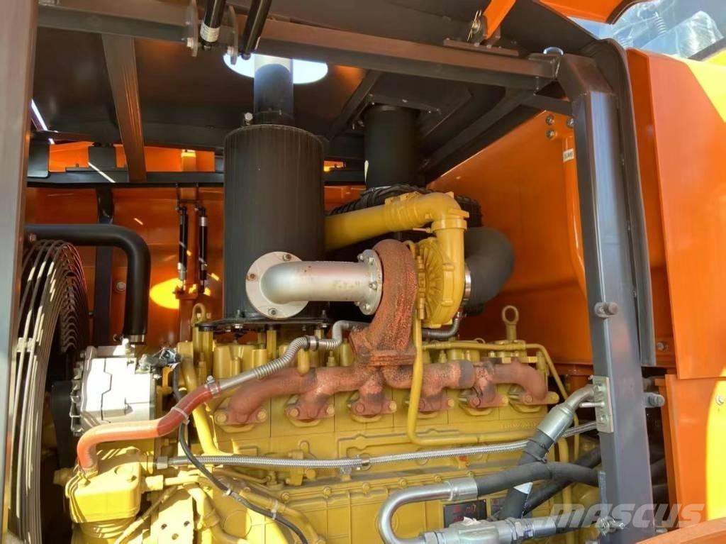 Develon SD 320  휠로우더