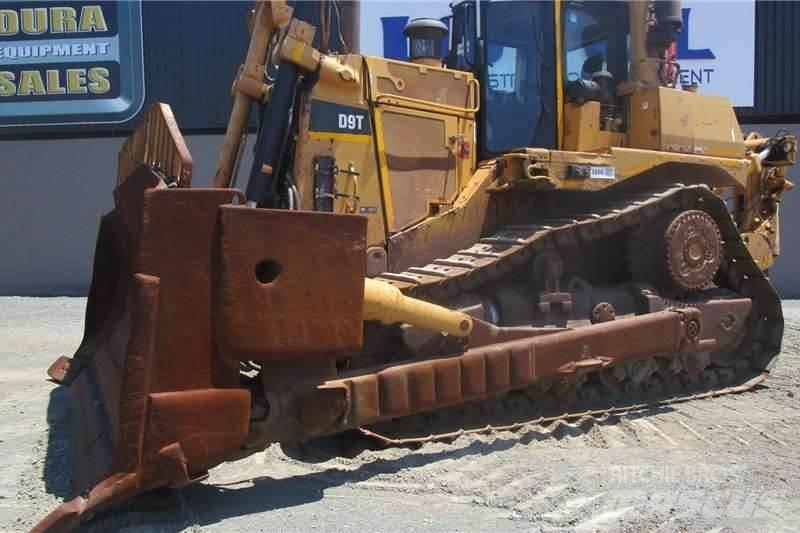 CAT D9T 크롤러 도저