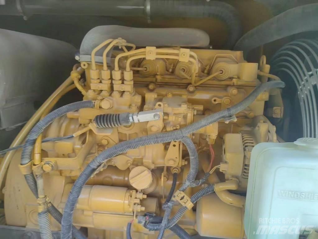 CAT 307 E2 대형 굴삭기 29톤 이상