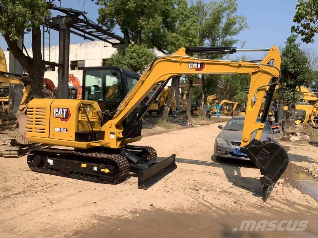 CAT 303.5 E 소형 굴삭기 7톤 미만
