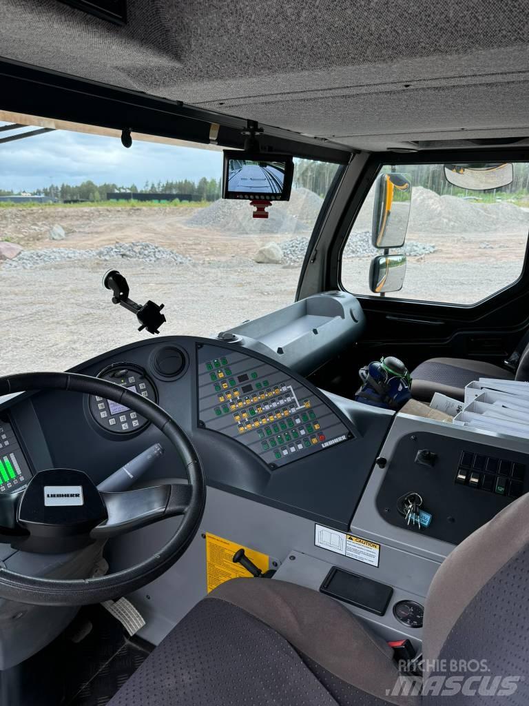 Liebherr MK 88 Plus A/T 크레인
