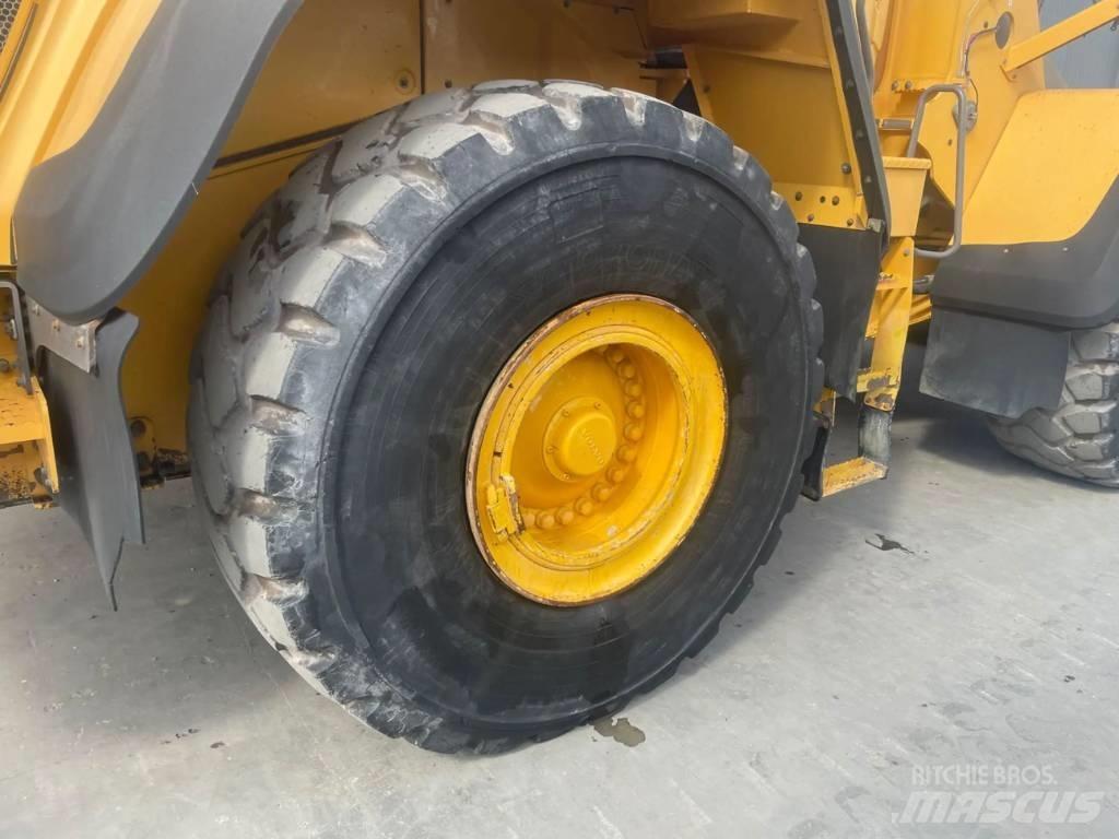Volvo L180G  휠로우더