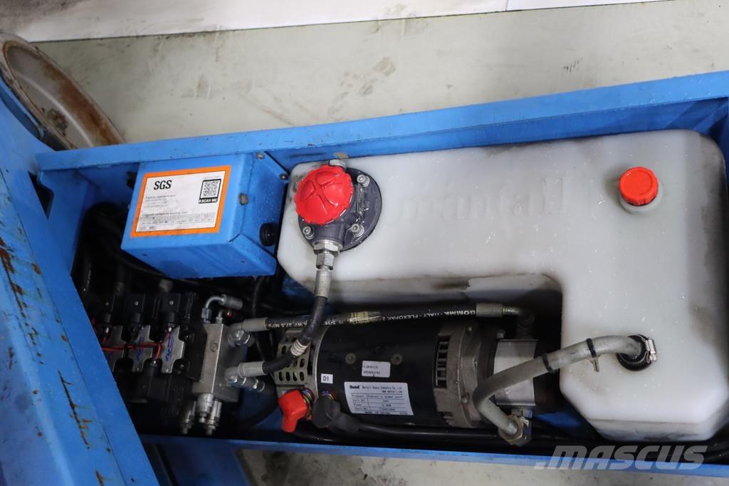 Mantall XE140W 가위형 리프트