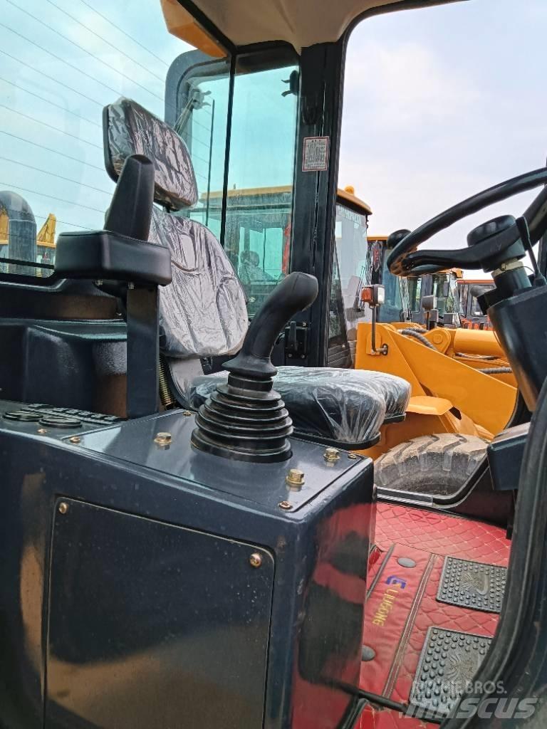 LiuGong 835  휠로우더
