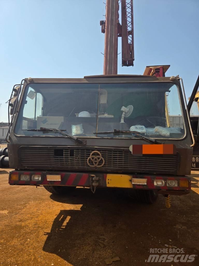 Krupp KMK 5110 A/T 크레인