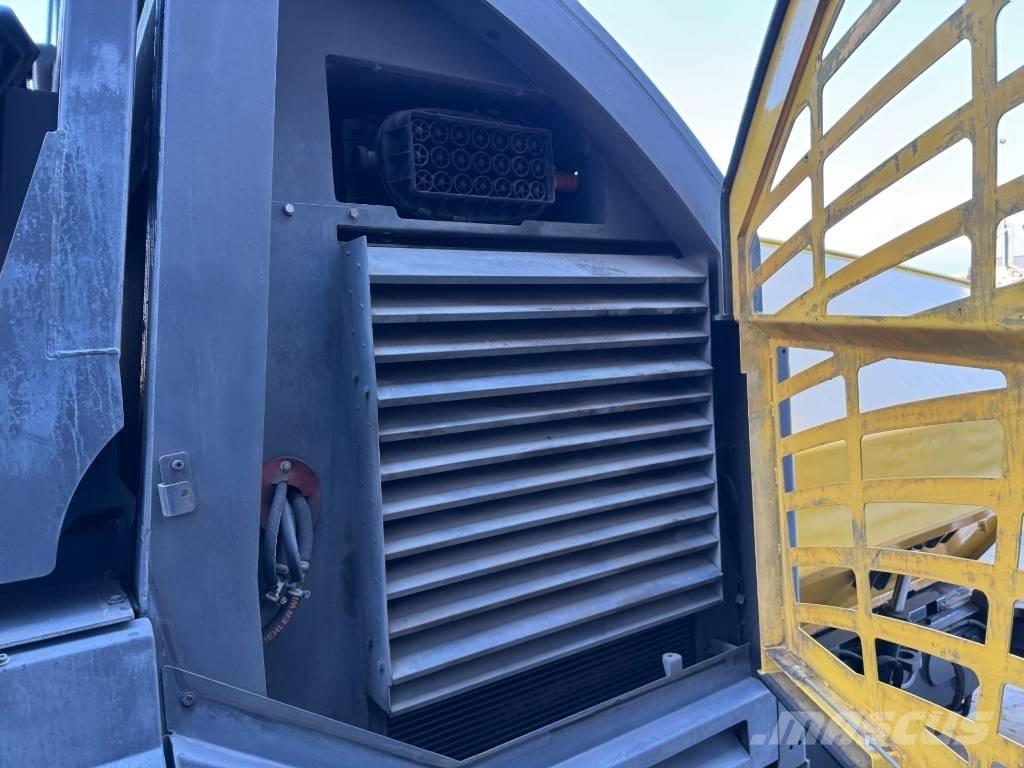 Bomag BMF 2500 S 아스팔트 포장장비