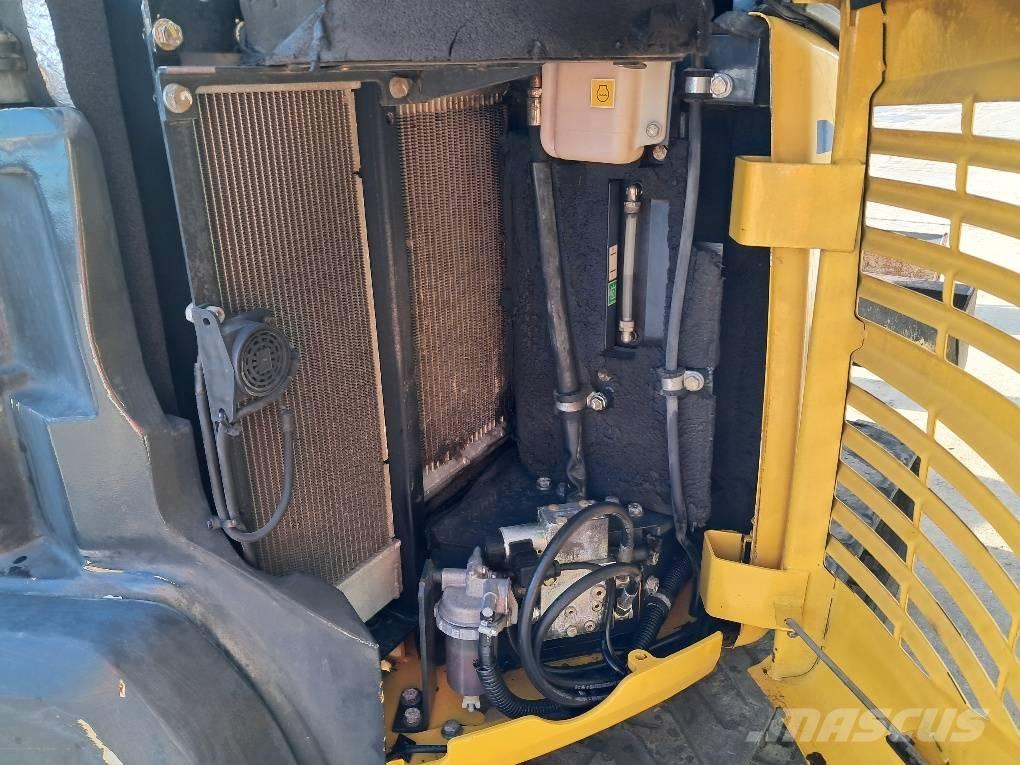 Komatsu PC50MR-2 소형 굴삭기 7톤 미만