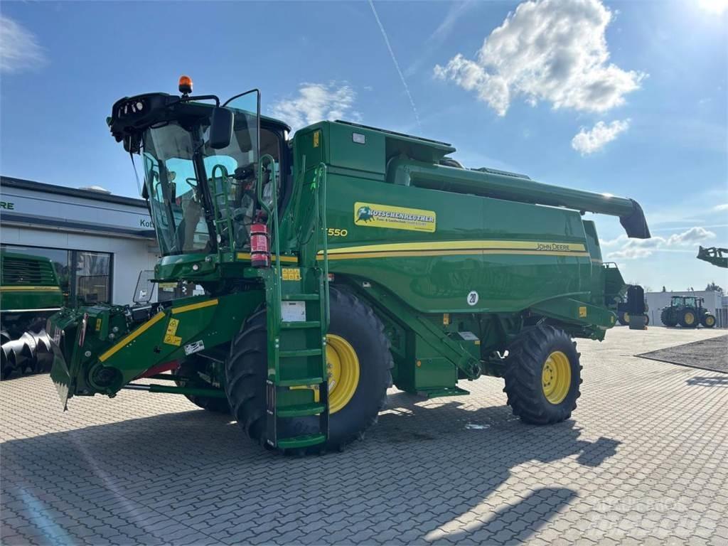 John Deere T550 콤바인 수확기