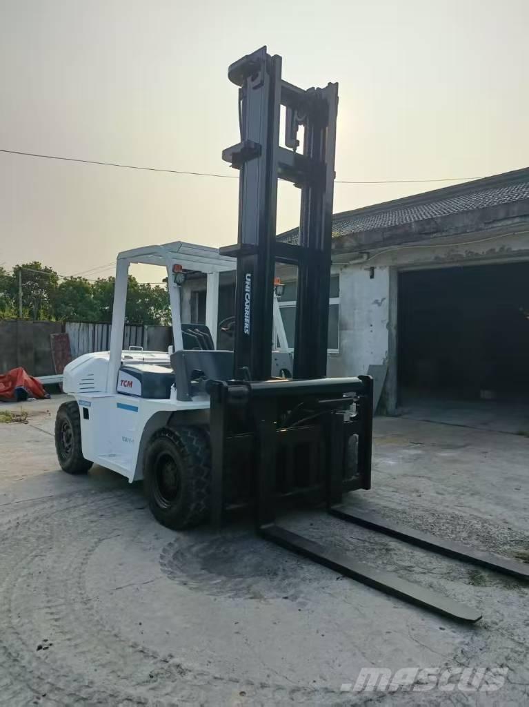 TCM FD 70 Z8 탑차 트럭