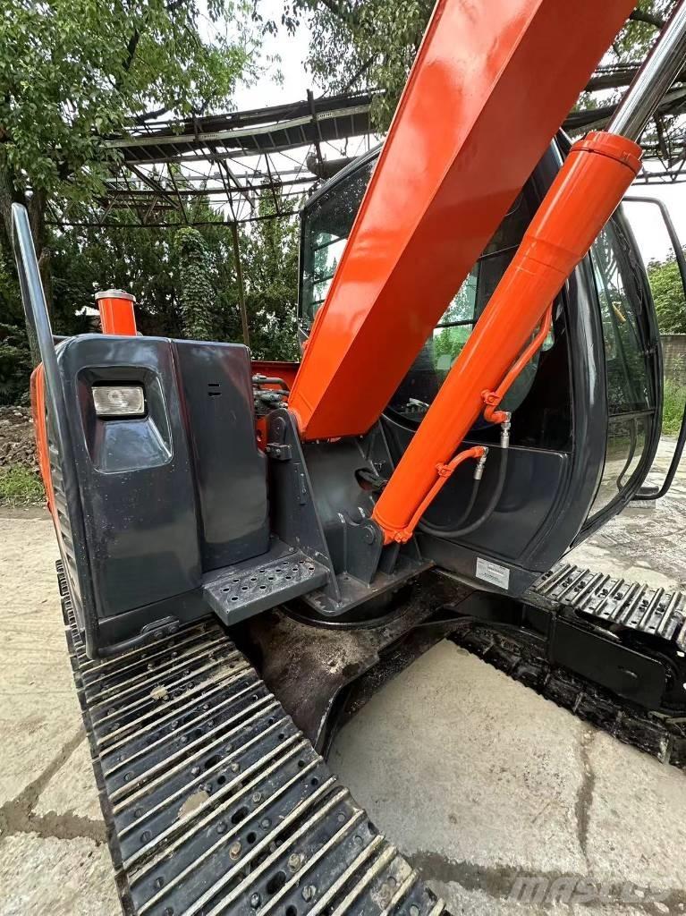 Hitachi 70 대형 굴삭기 29톤 이상