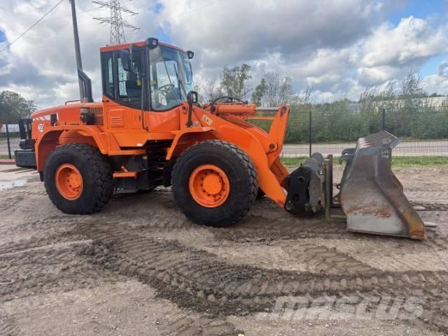 Doosan DL 200  휠로우더