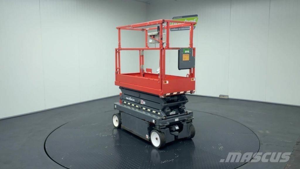 SkyJack SJ3219 가위형 리프트