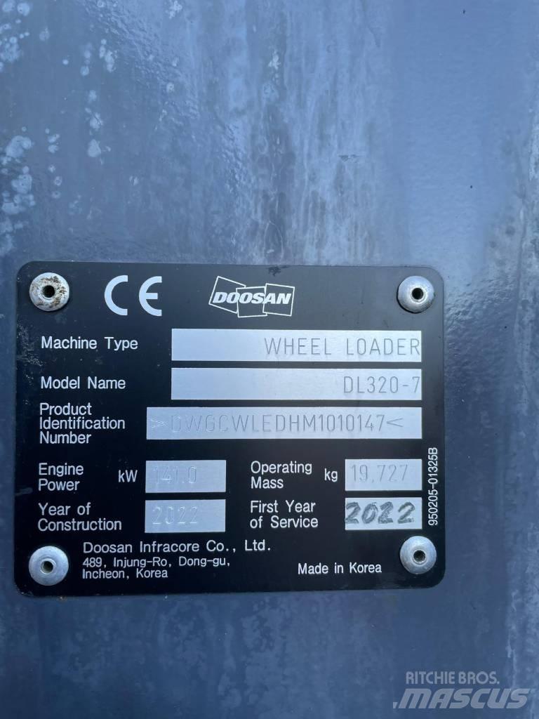 Doosan DL 320-7  휠로우더