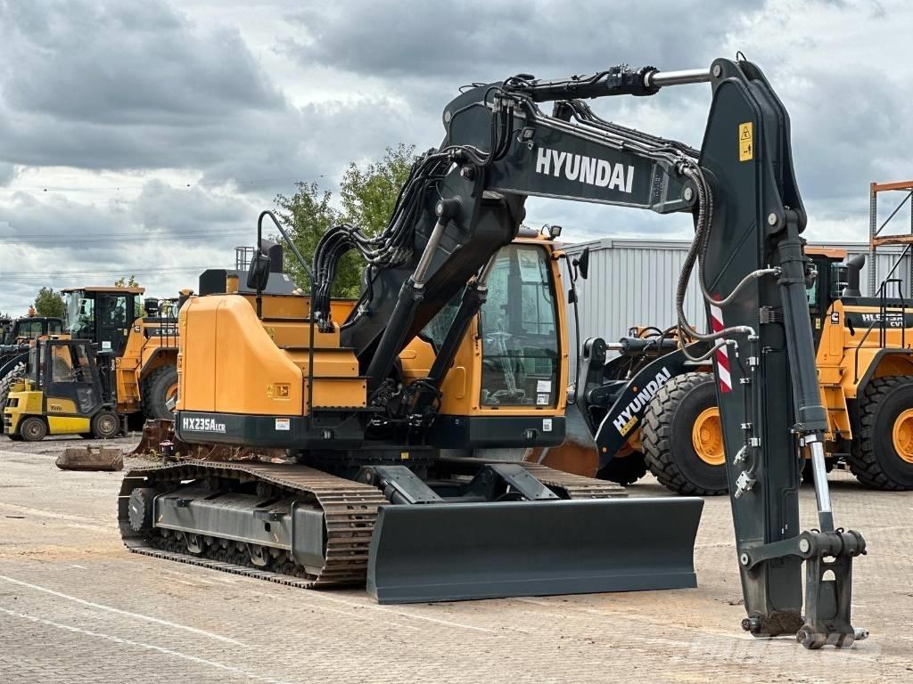 Hyundai HX 235 ALCR 대형 굴삭기 29톤 이상