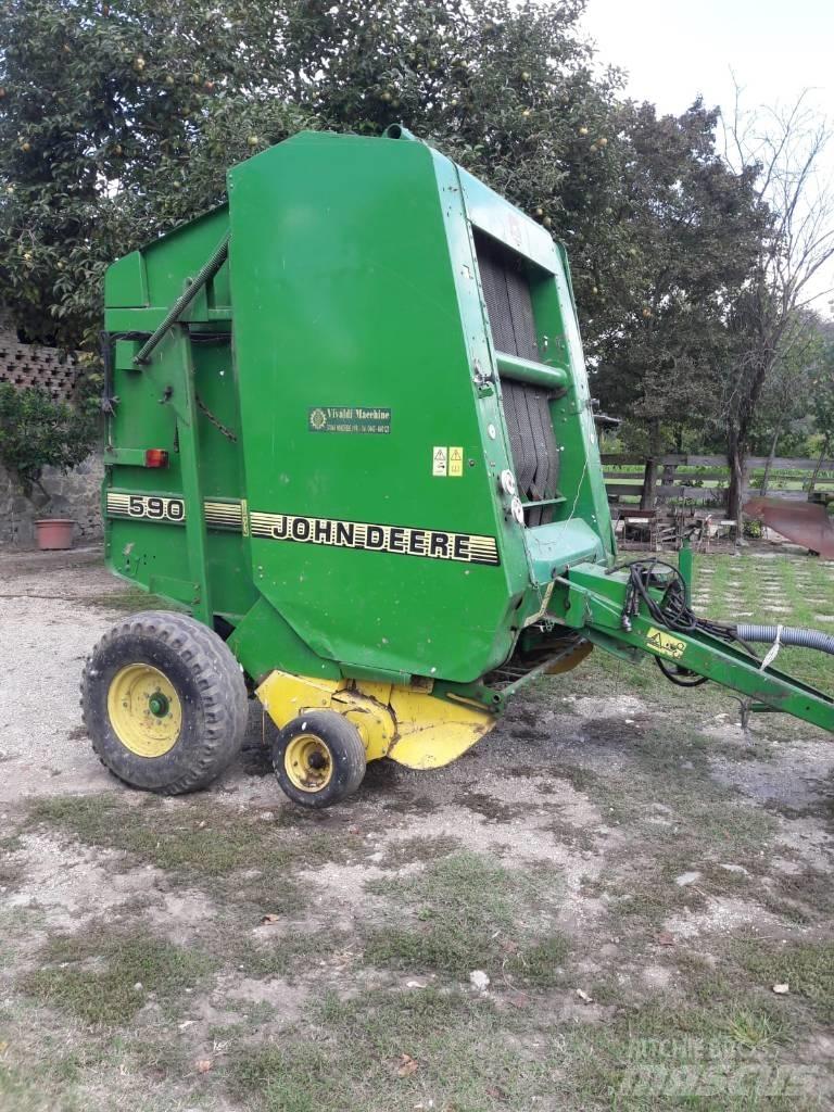 John Deere 590 원형 곤포기