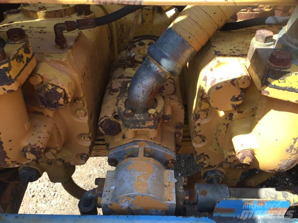 CAT 245 D ME 대형 굴삭기 29톤 이상