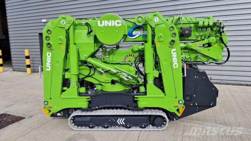 Unic UM445 미니 크레인