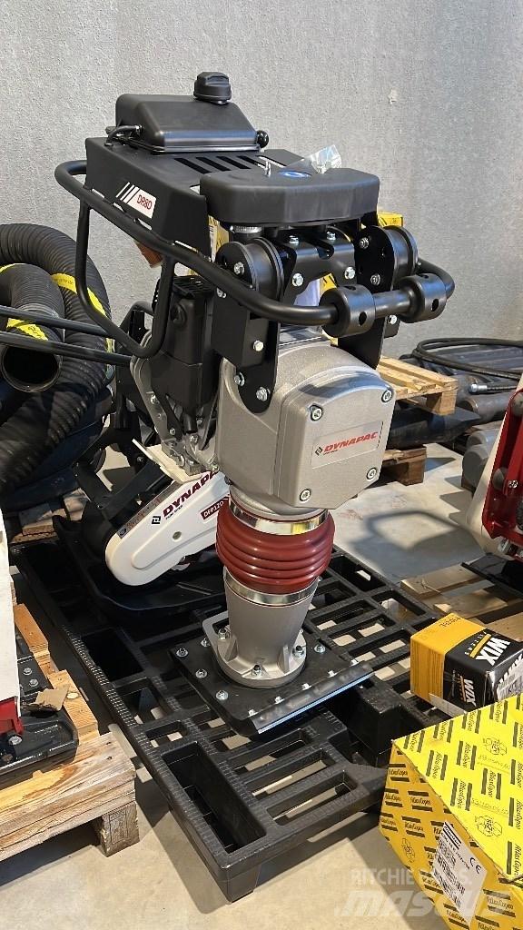 Dynapac DR8D 기타