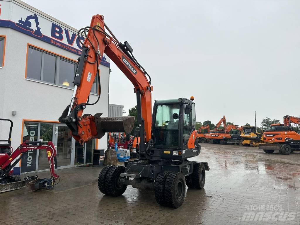 Doosan DX 57 W-5  휠 굴삭기