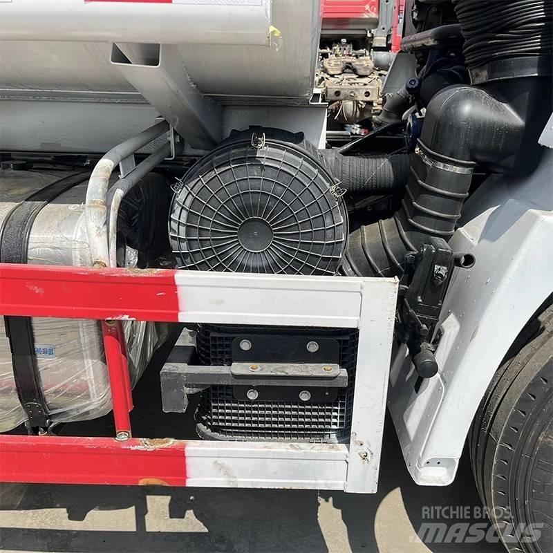 Shacman F 3000 탱커 트럭