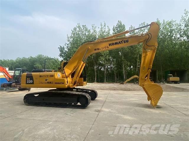 Komatsu PC 220-8 대형 굴삭기 29톤 이상