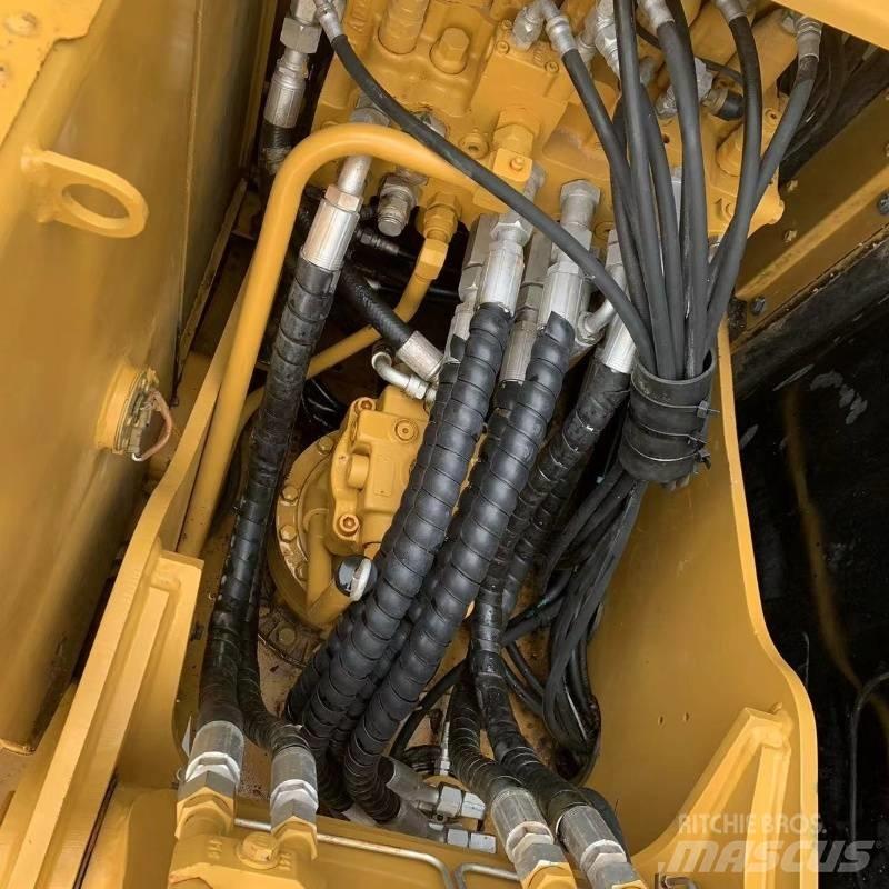 CAT 312 D 대형 굴삭기 29톤 이상
