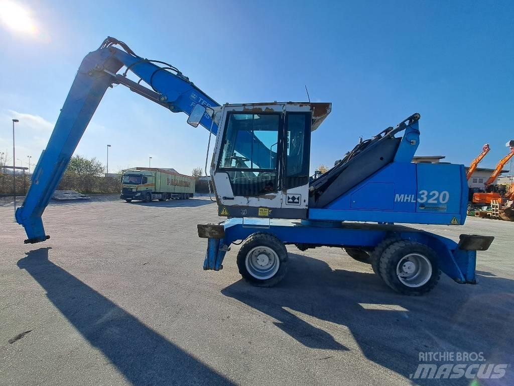 Fuchs MHL 320D 폐기물/산업 처리기