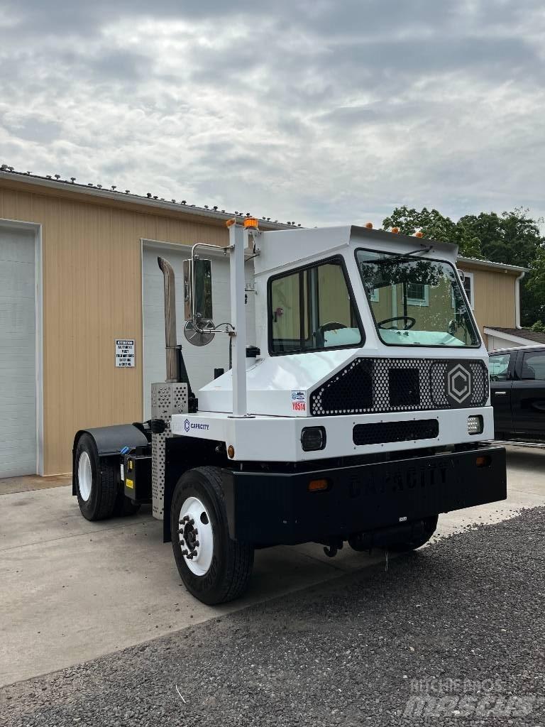 Capacity TJ5000 터미널 트랙터