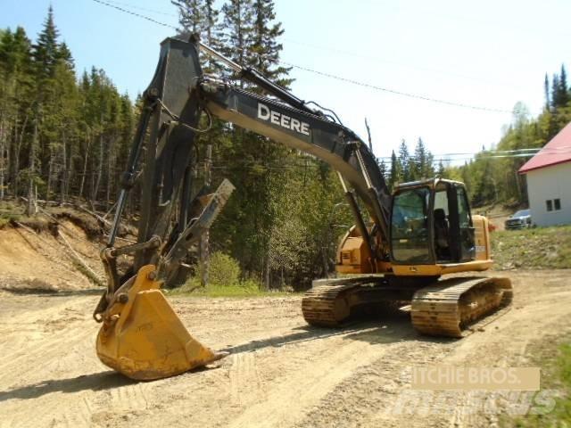 John Deere 225 DLC 대형 굴삭기 29톤 이상