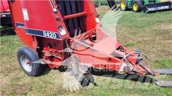 Case IH 8420 원형 곤포기