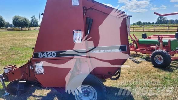 Case IH 8420 원형 곤포기