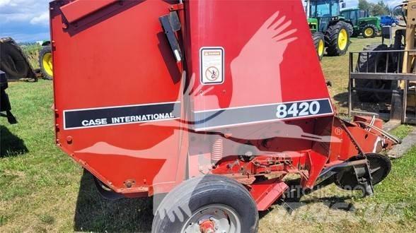 Case IH 8420 원형 곤포기