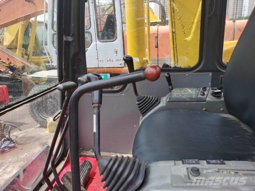Komatsu PC60-7 소형 굴삭기 7톤 미만