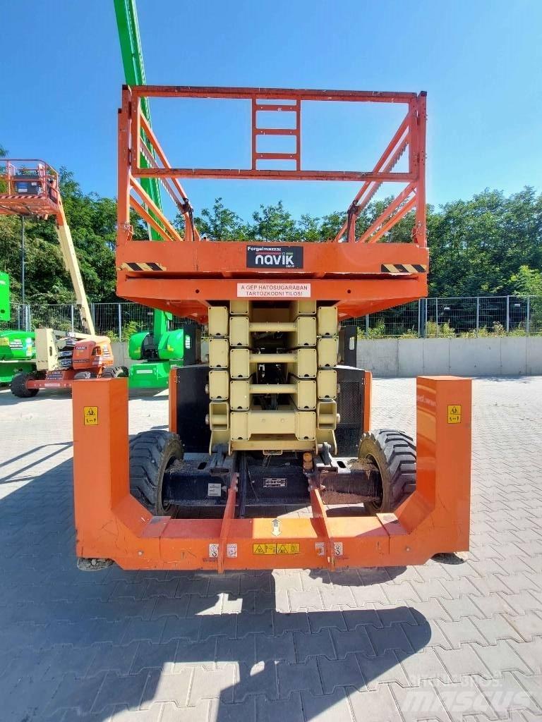 JLG 530 LRT 가위형 리프트