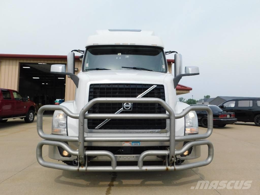 Volvo VNL 트랙터 유닛