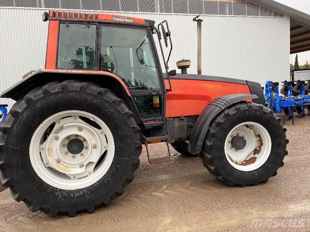 Valtra Valmet 8400 트랙터