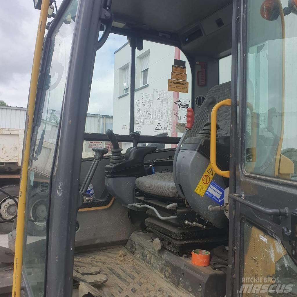 Volvo ECR 88 D 중형굴삭기 7톤-28톤