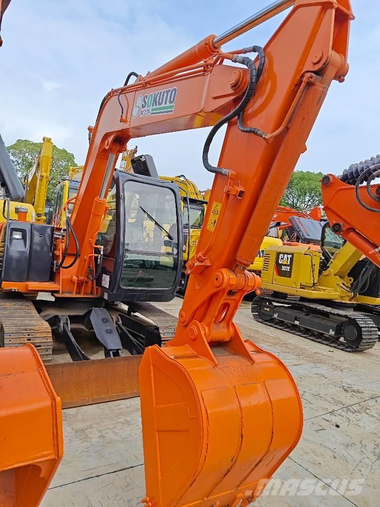 Hitachi ZX 70 중형굴삭기 7톤-28톤