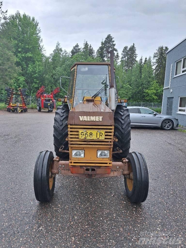 Valmet 702 트랙터