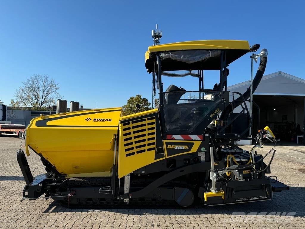 Bomag BF 300 C-2 아스팔트 포장장비