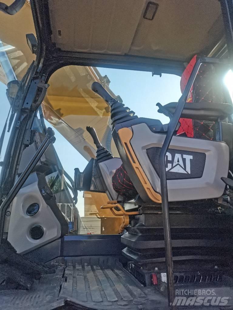 CAT CAT320GC 중형굴삭기 7톤-28톤