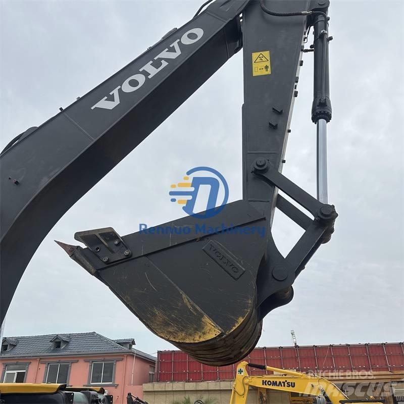 Volvo EC 240 대형 굴삭기 29톤 이상