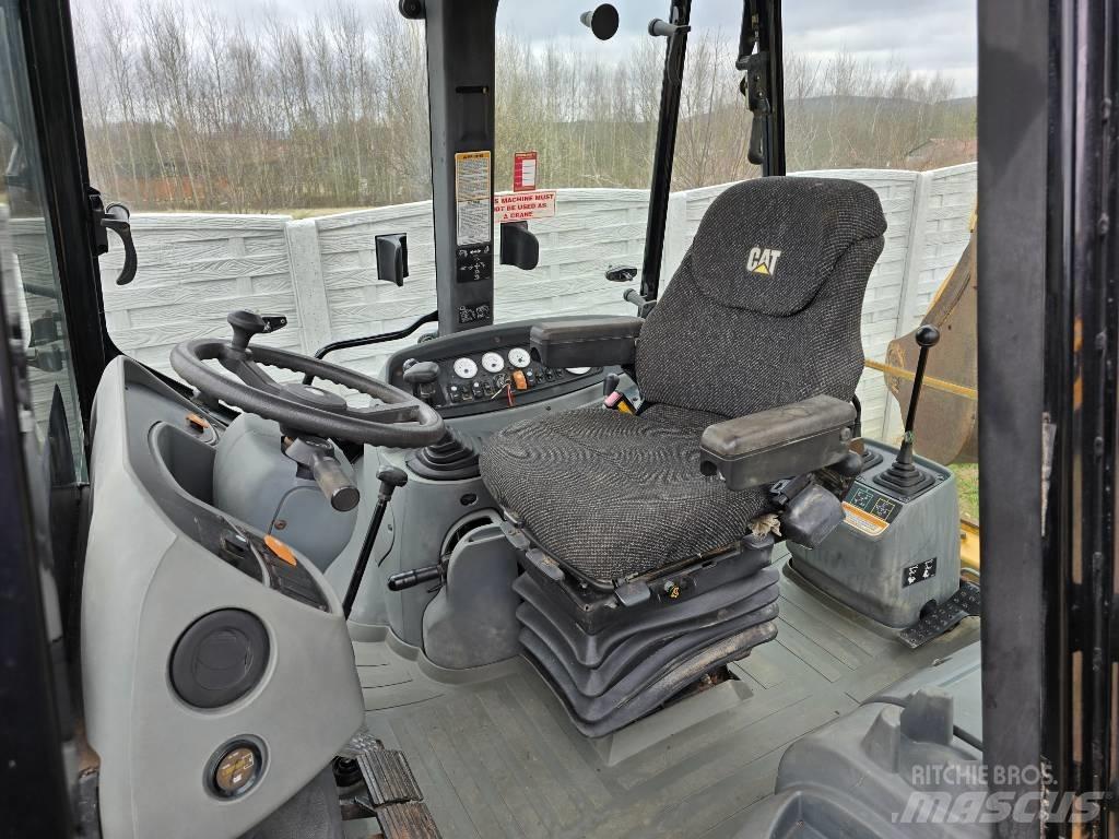 CAT 428 D 백호로더