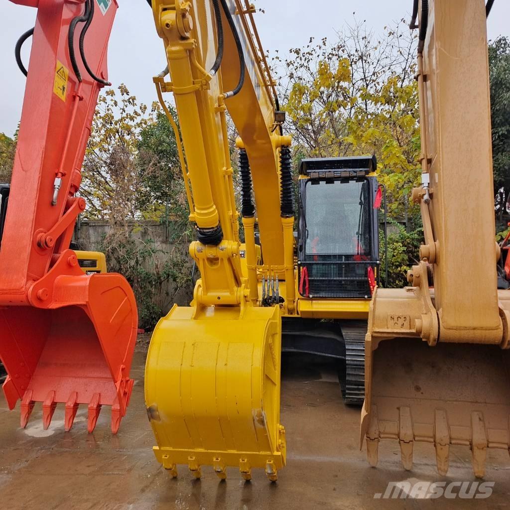 Komatsu PC 130 대형 굴삭기 29톤 이상