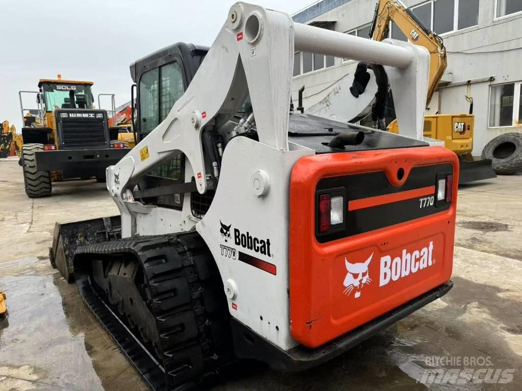Bobcat T770  스키드로더